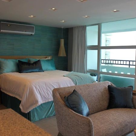 Enchanted 17 Jewel Beachfront Luquillo -Pool 外观 照片
